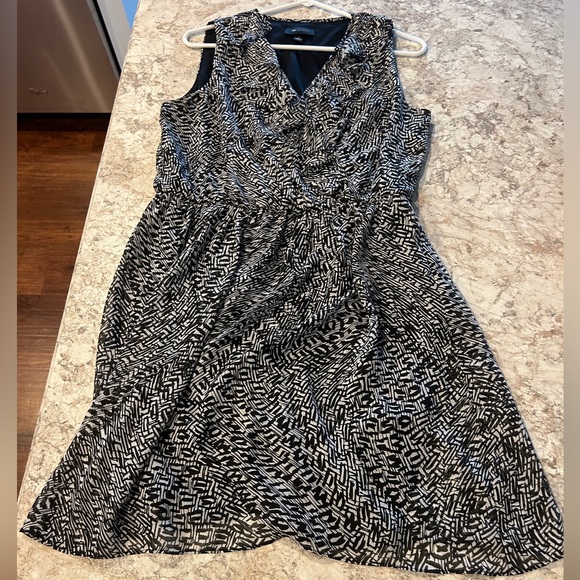 AB Studio Black & White Abstract Dress Large - Picture 7 of 12